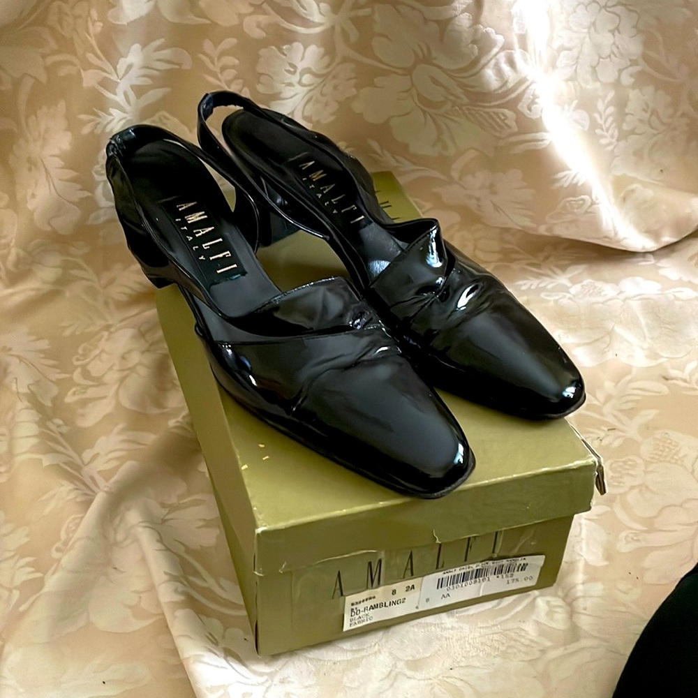 Intake Amalfi black patent leather sling-backs size 8.5AA